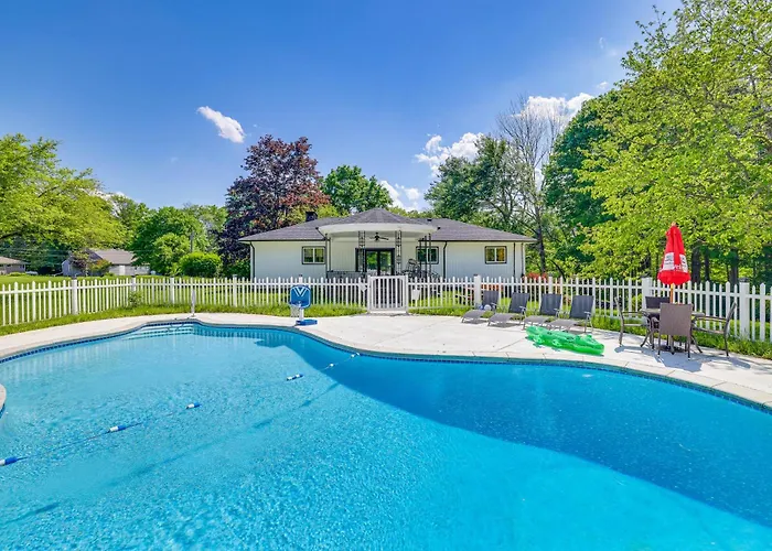 Charming Cresco Home With Game Room And Private Pool!