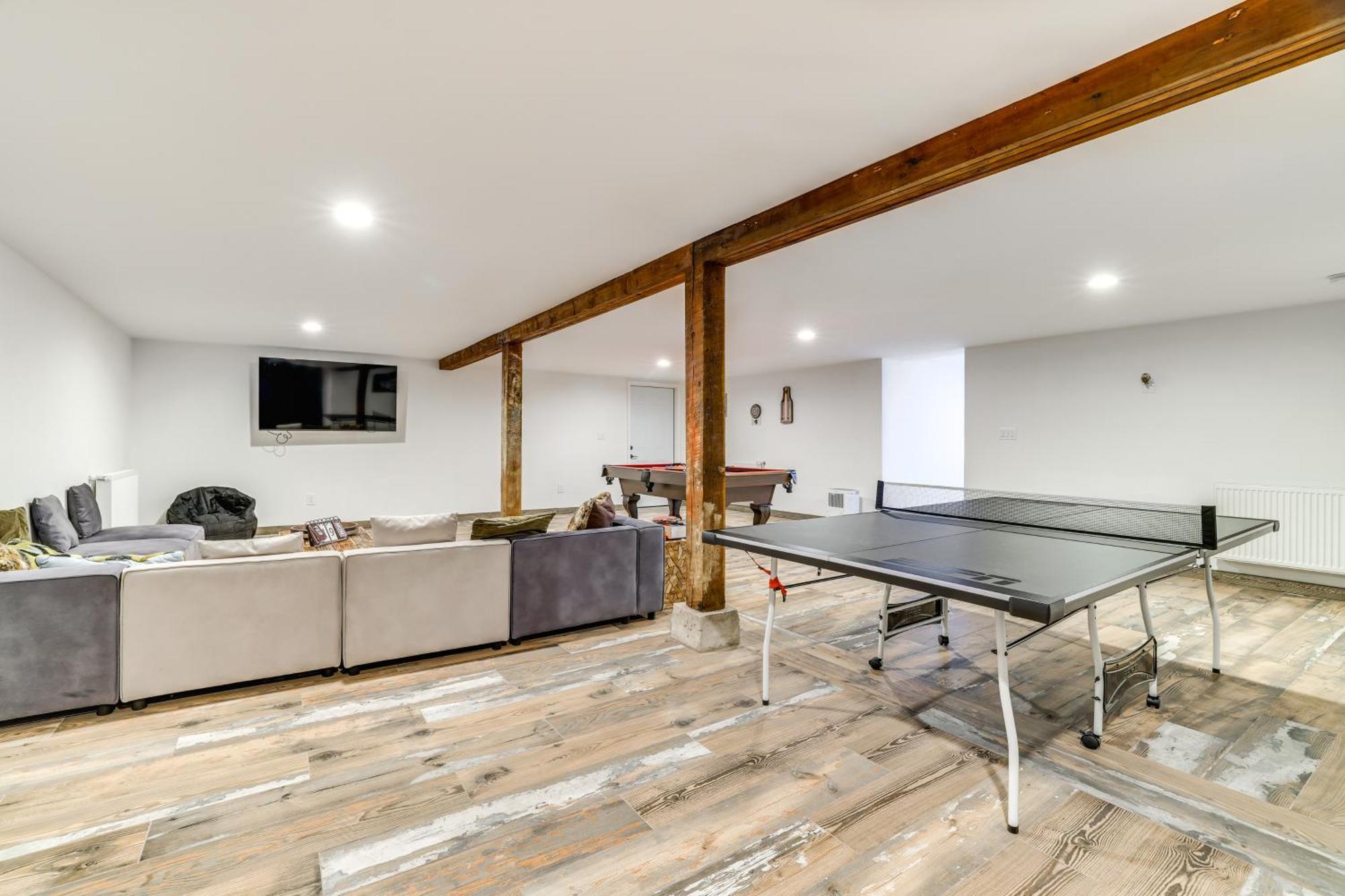 Charming With Game And Private Pool! Holiday home Cresco