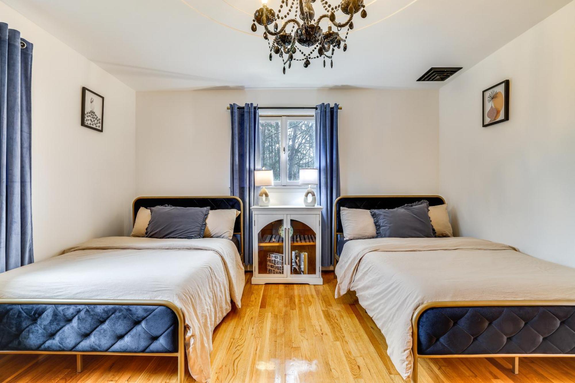 Charming With Game And Private Pool! * Cresco