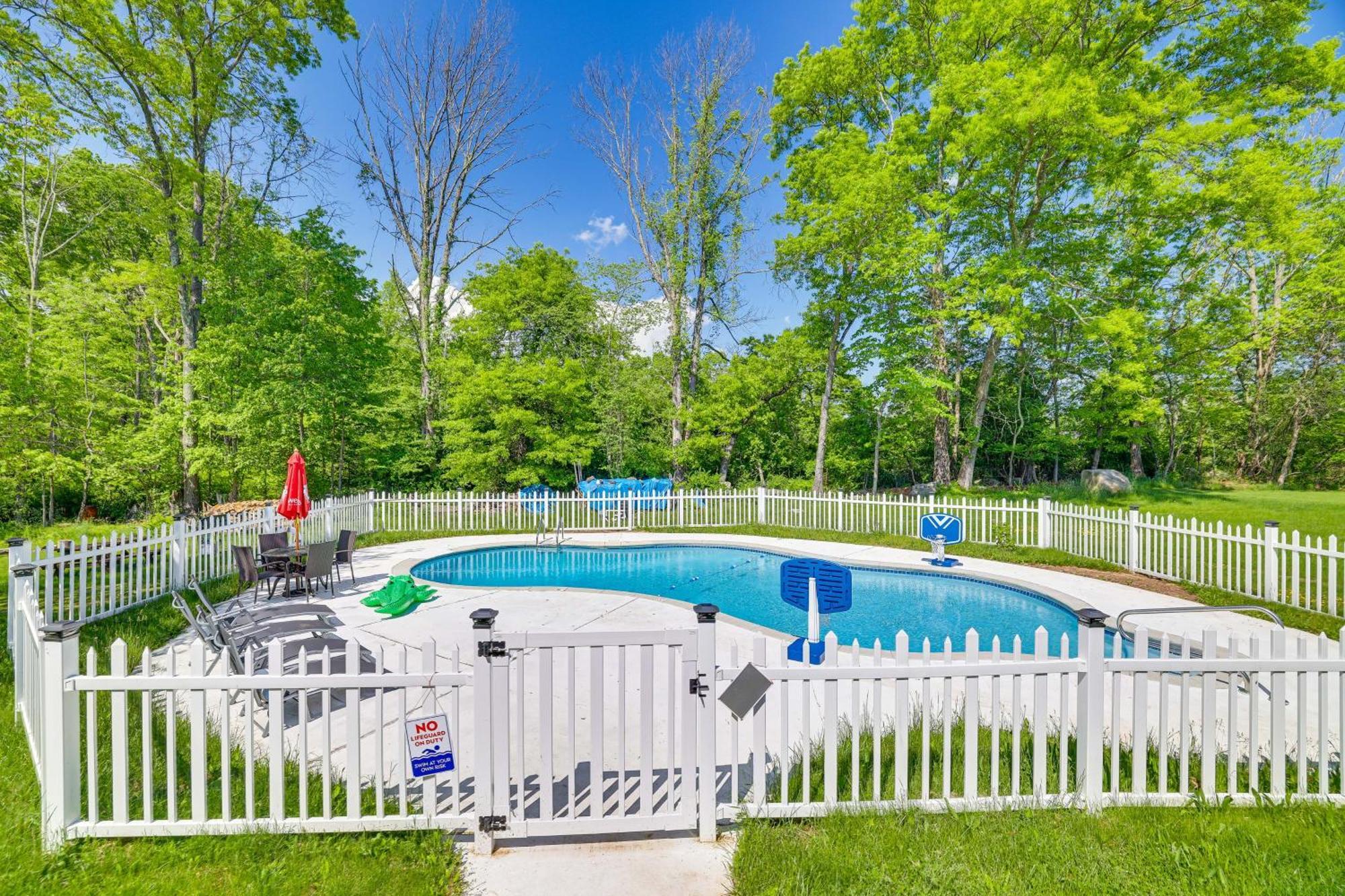 Charming With Game And Private Pool! Holiday home Cresco
